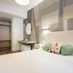 Venus Allbnb 게스트하우스 로마